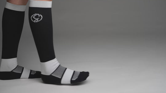 Knee High Compression Socks for Men & Women – Graduated Compression, Circulation Support, Athletic, Travel & Everyday Wear